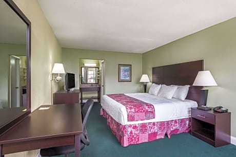 2 Queen Beds Suite Non-Smoking