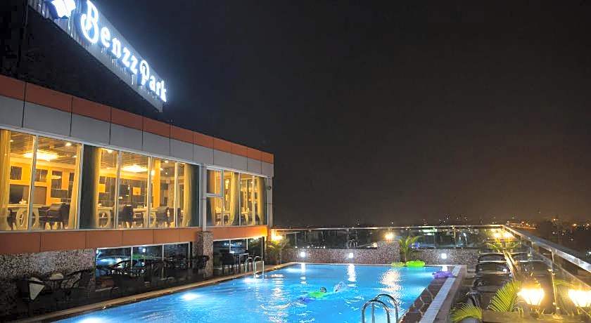 Hotel Benzz Park Vellore