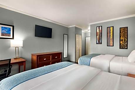 Queen Room with Two Queen BedsÂ  Non Smoking