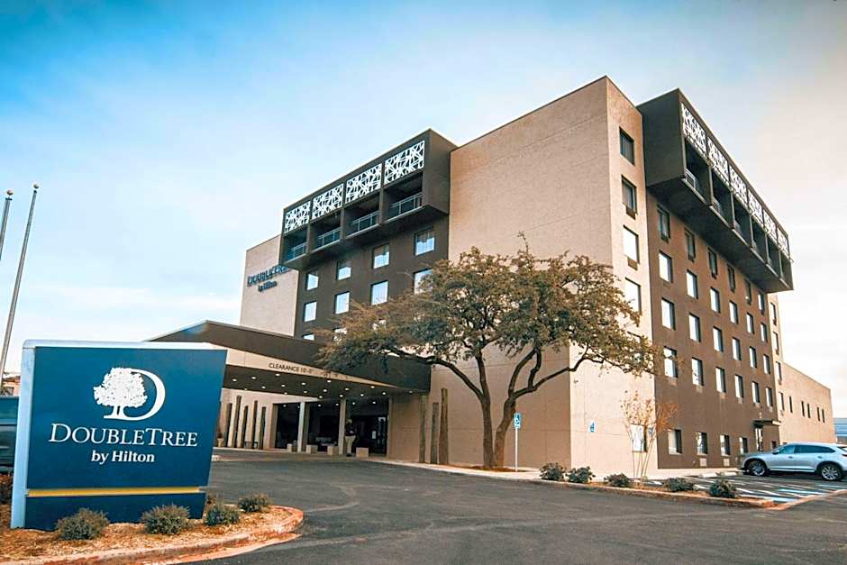 DoubleTree by Hilton Lubbock - University Area