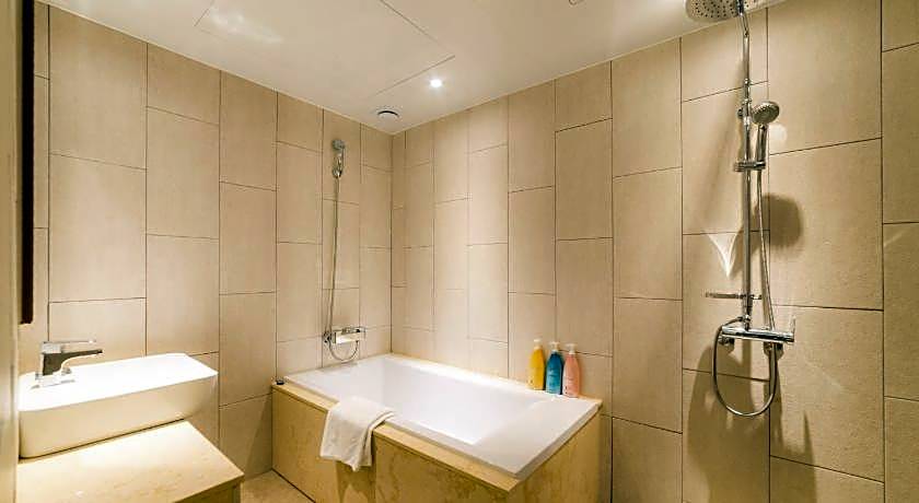 Reborn Suwon Silkroad Hotel