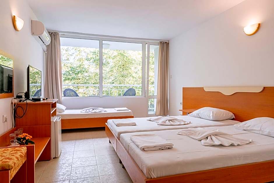 Хотел Ескана