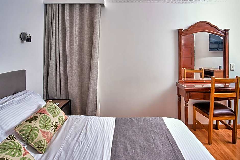 Hotel Virrey Central