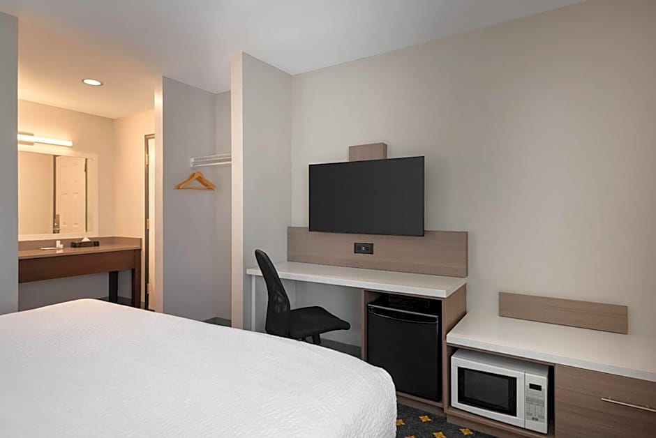 Days Inn by Wyndham Kelowna