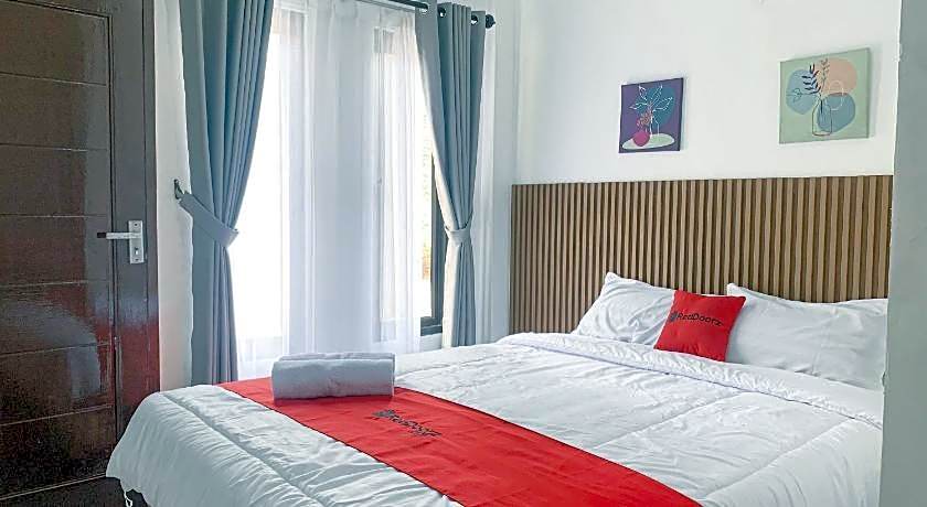 RedDoorz near FKIP UNTIRTA Serang