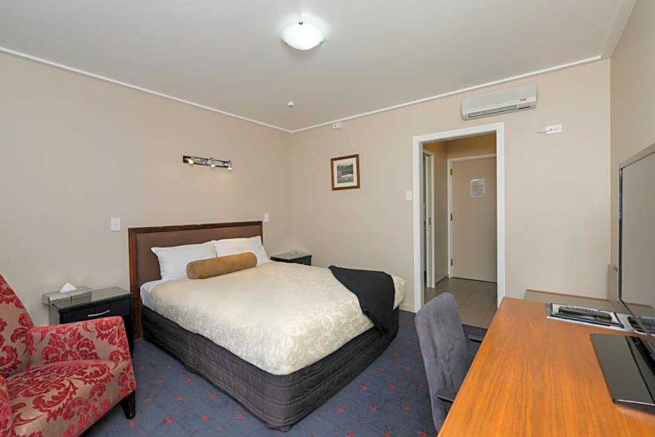 Discovery Settlers Hotel