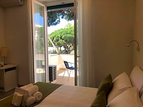 Superior Single Room with Sea View