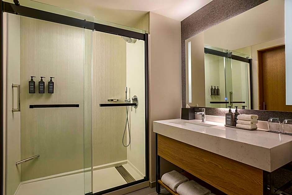 Sheraton Grand Sacramento Hotel