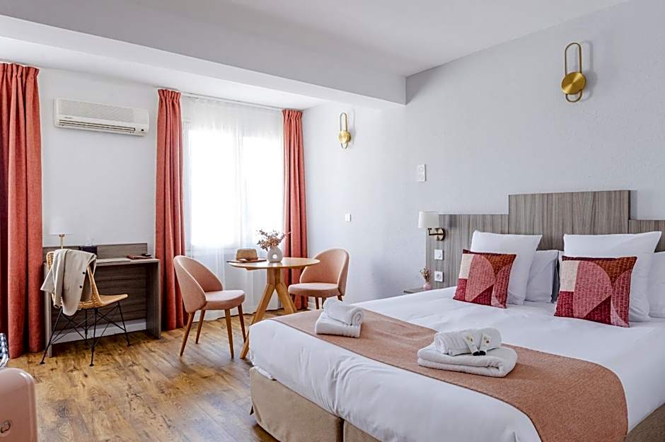 Hôtel La Maison des Croisades - Au pied des Remparts