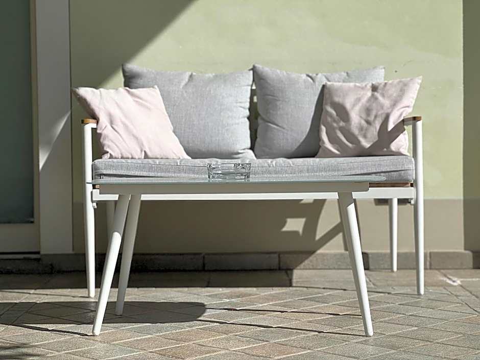 Eremes Rooms & Apartments