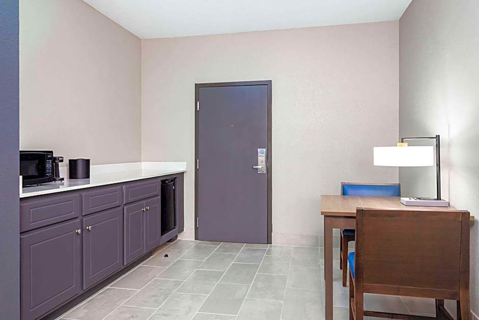 La Quinta Inn & Suites by Wyndham Augusta/Fort Eisenhower