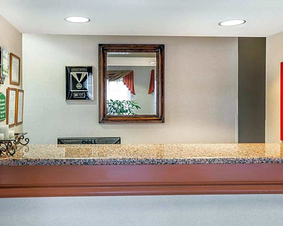 Econo Lodge Brunswick Travel Center