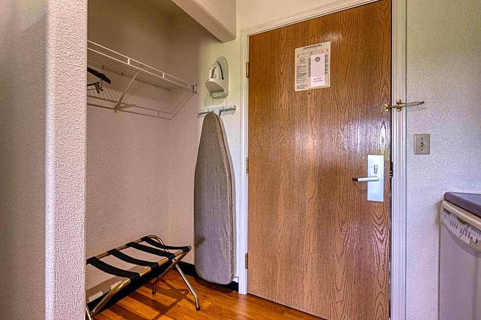 All Towne Suites