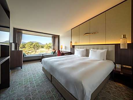 Executive King Room - Non-Smoking