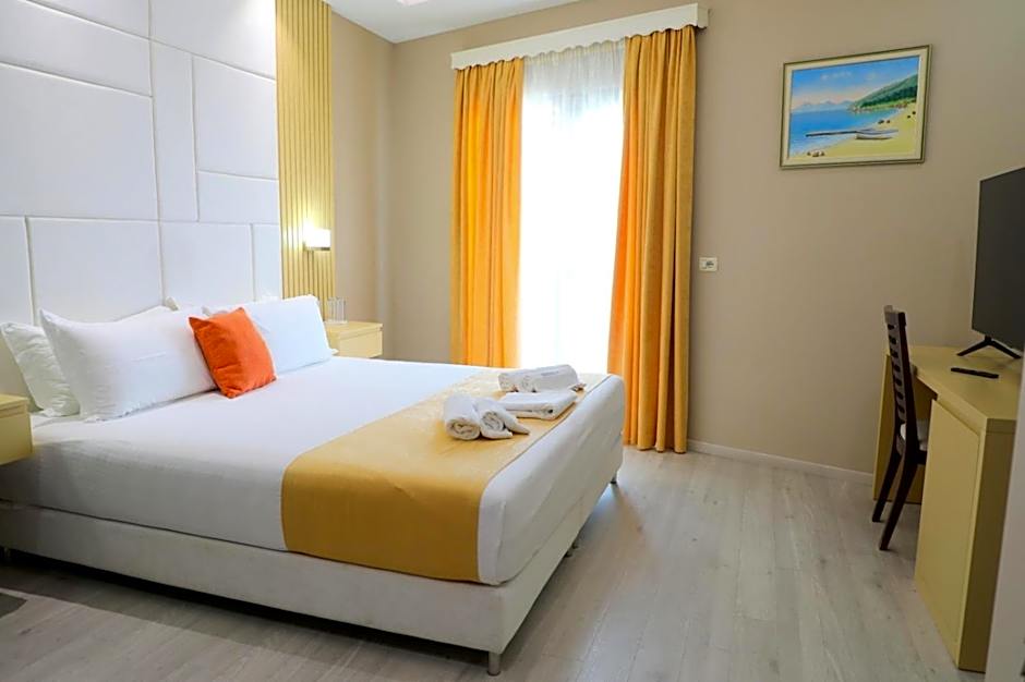 Hotel Strora