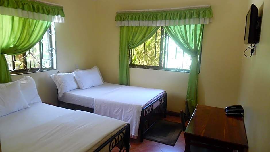 Bright Star Hotel & Safaris