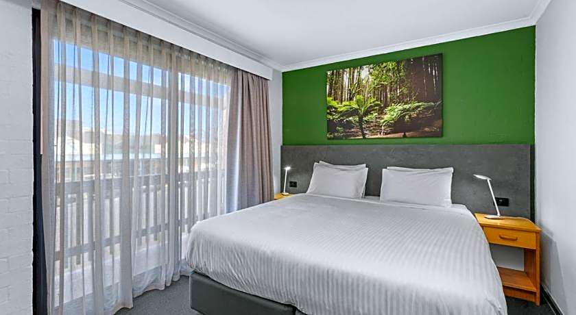 Apollo Bay Motel & Apartments