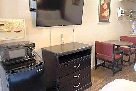 2 Queen Beds, Second Floor, Building 2, Non-Smoking