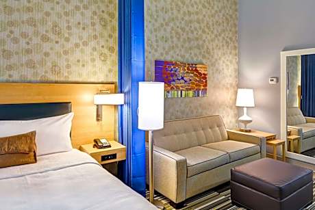 King Studio Suite - Hearing Access/Non-Smoking