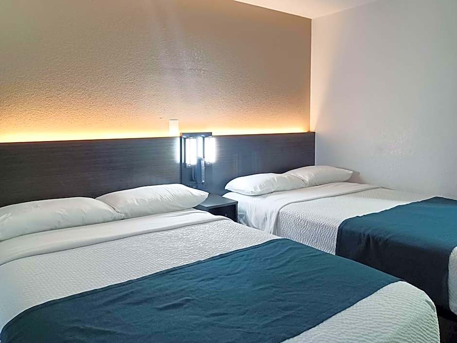 Motel 6-Fresno, CA - Blackstone North