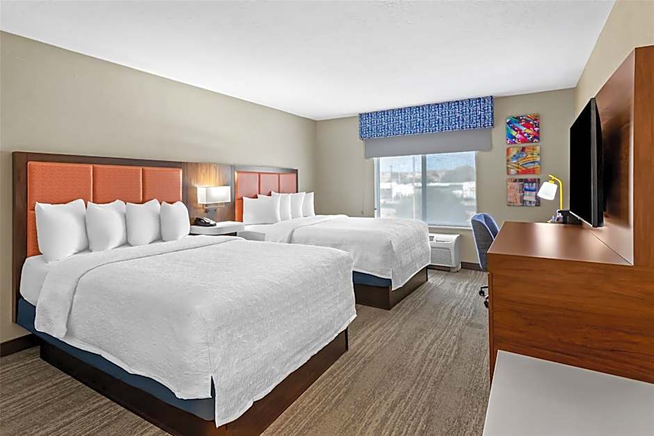 Hampton Inn By Hilton & Suites Farmington