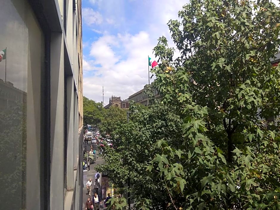 Zocalo Rooms - Hostel