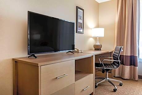 King Room - Accessible/Non-Smoking