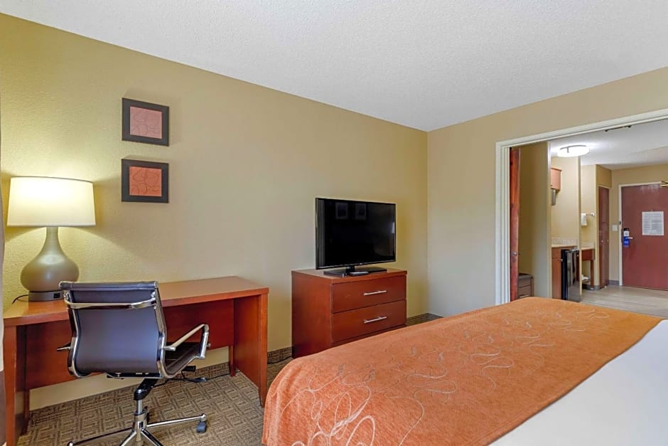 Comfort Suites Lakewood - Denver