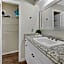 Charming Beach Studio With Pool & Sauna