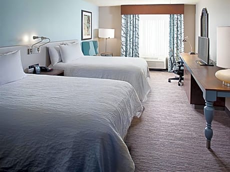 2 Double Accessible Room with Roll In Shower