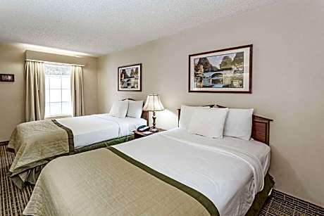 2 Double Beds Non-Smoking