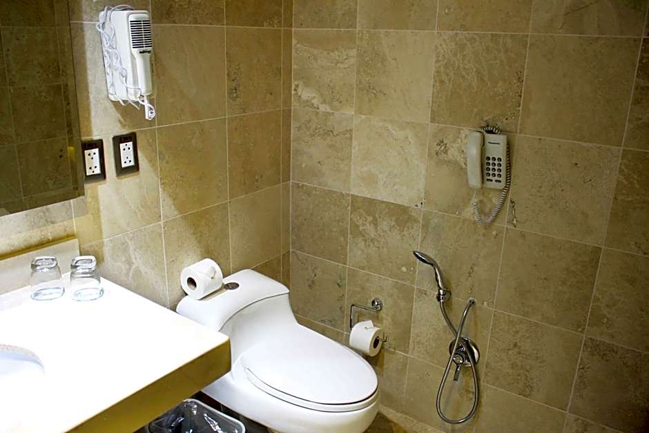 Sol de Oro Hotel & Suites