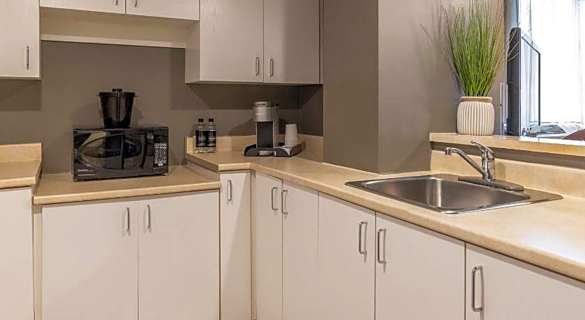 Hotel Faubourg Montreal Centre Ville Downtown