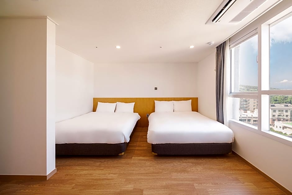 Kenny Stay Jeju Mosulpo