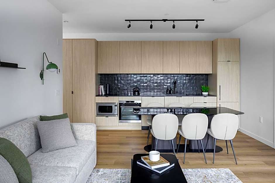 Smithe House