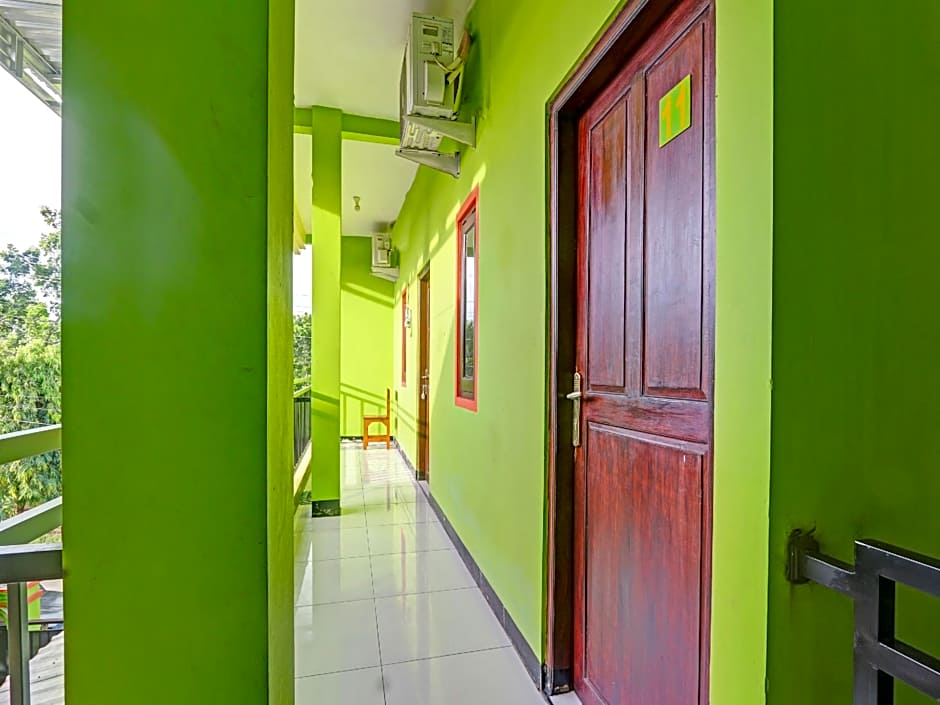 OYO 90760 Almadina Family Homestay