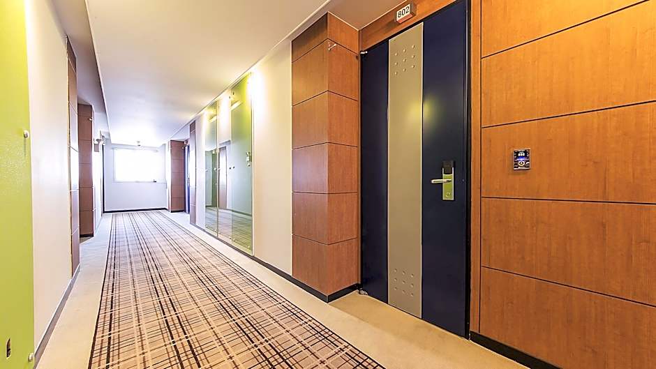 Metro Tourist Hotel Cheonan