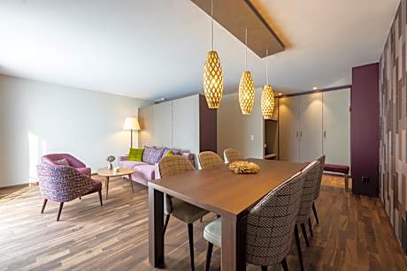 Deluxe Family Suite