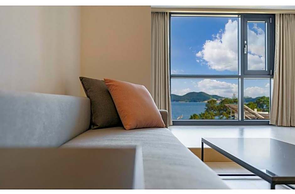 Geoje Mongdol Beach H Avenue Hotel