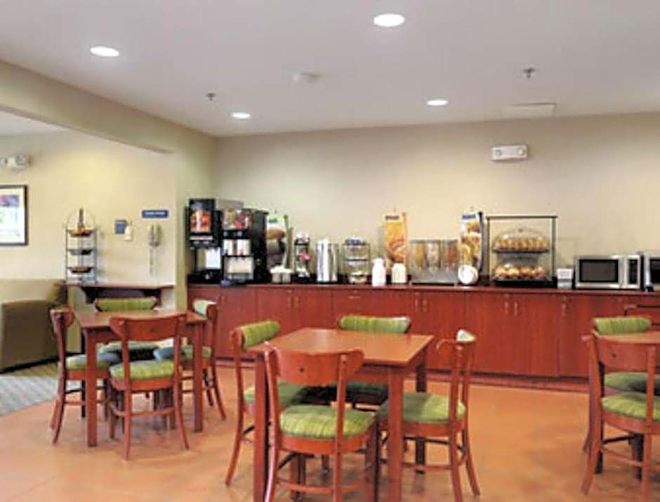 Microtel Inn & Suites By Wyndham Wellsville