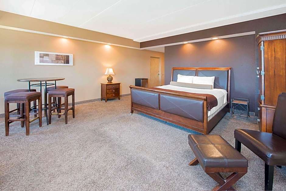 Microtel Inn & Suites by Wyndham Quincy Downtown/River Area