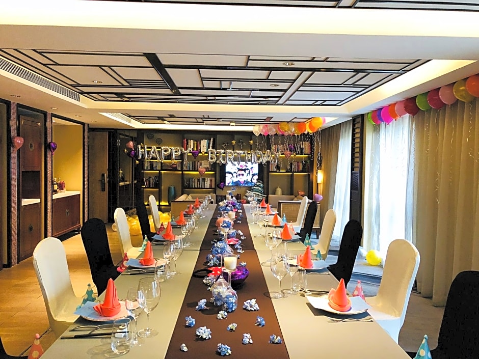 Ln Hotel Five