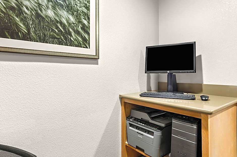 Country Inn & Suites by Radisson, Roanoke, VA