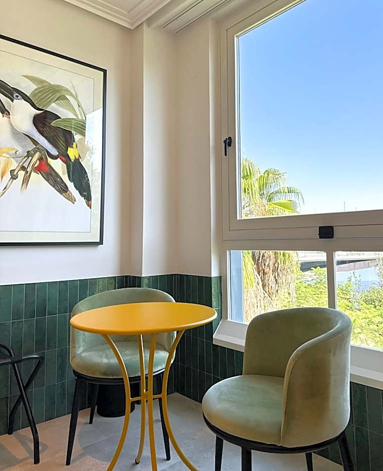 Ribera De Triana Hotel