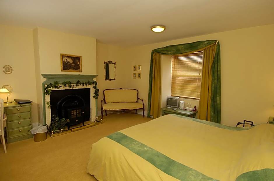 Centre Of Britain Hotel