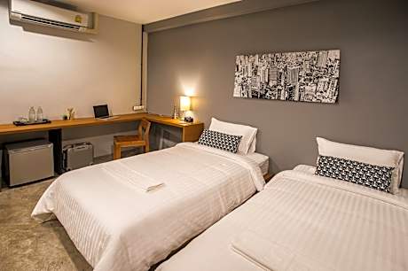 Standard Twin Room