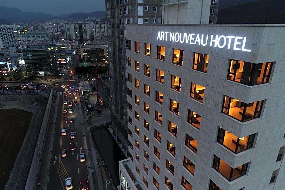 Geoje Artnouveau Suite Hotel