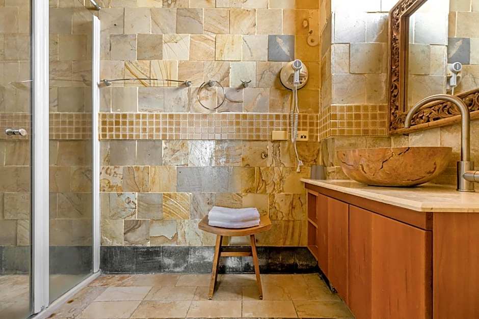 Golden Ocean Azure Hotel