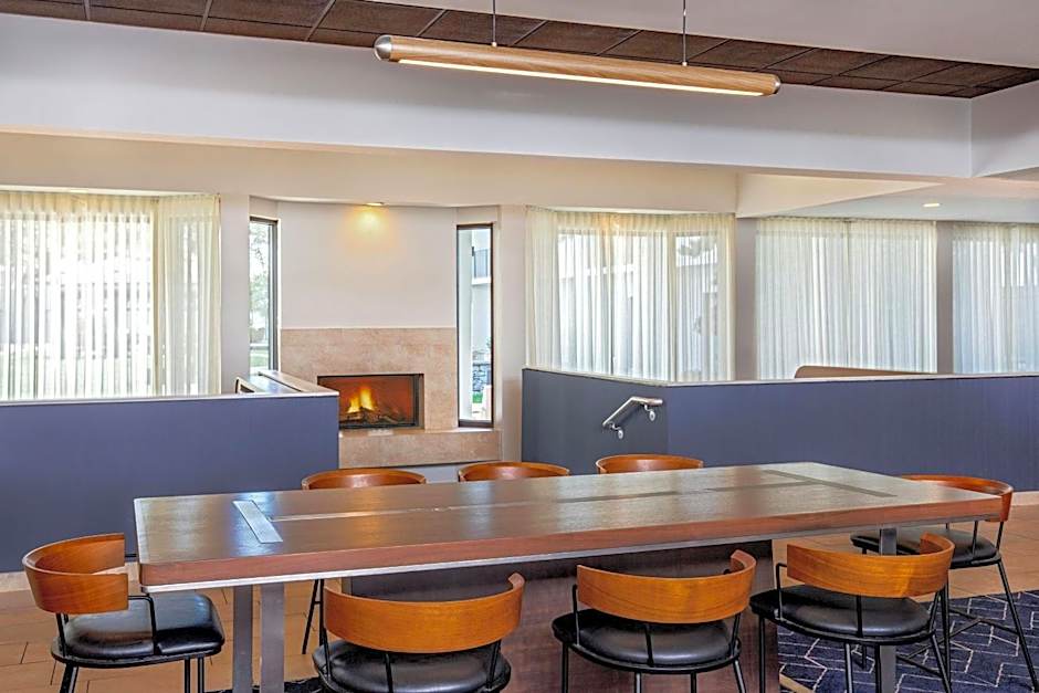 Courtyard by Marriott Boston Andover