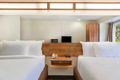 Queen Room with Two Queen Beds - Smoking